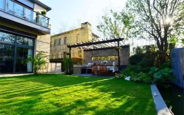 楼顶花园草坪种植方法全过程,花园草坪怎么种植