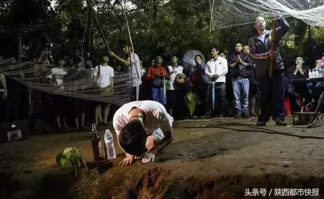 泰国足球队被困13人获救原因,泰国少年足球队被困洞穴事件3d