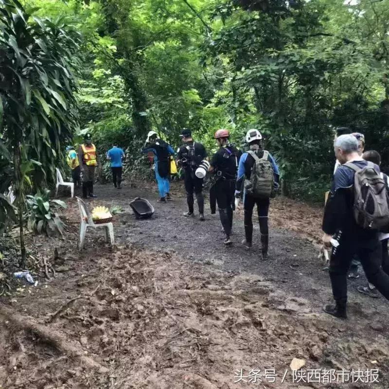 泰国足球队被困13人获救原因,泰国少年足球队被困洞穴事件3d