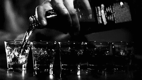 “转卖：婴鞋，全新”这些虐心的六字小说，有故事的人才读得懂丨夜听双语