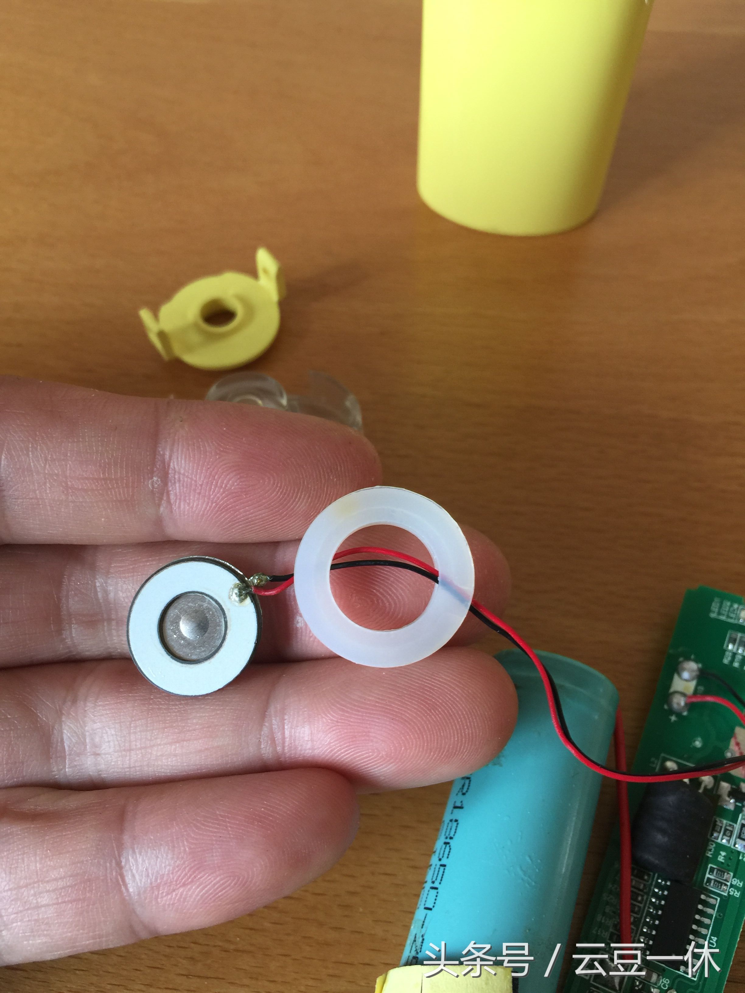 迷你喷雾补水器拆解,夏天必备神器喷雾器