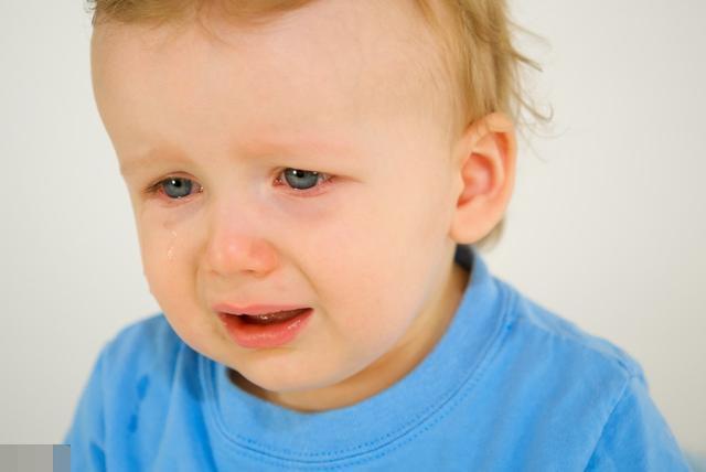 新生婴儿受过惊吓后囟门会塌陷吗,新生婴儿受到惊吓怎么办