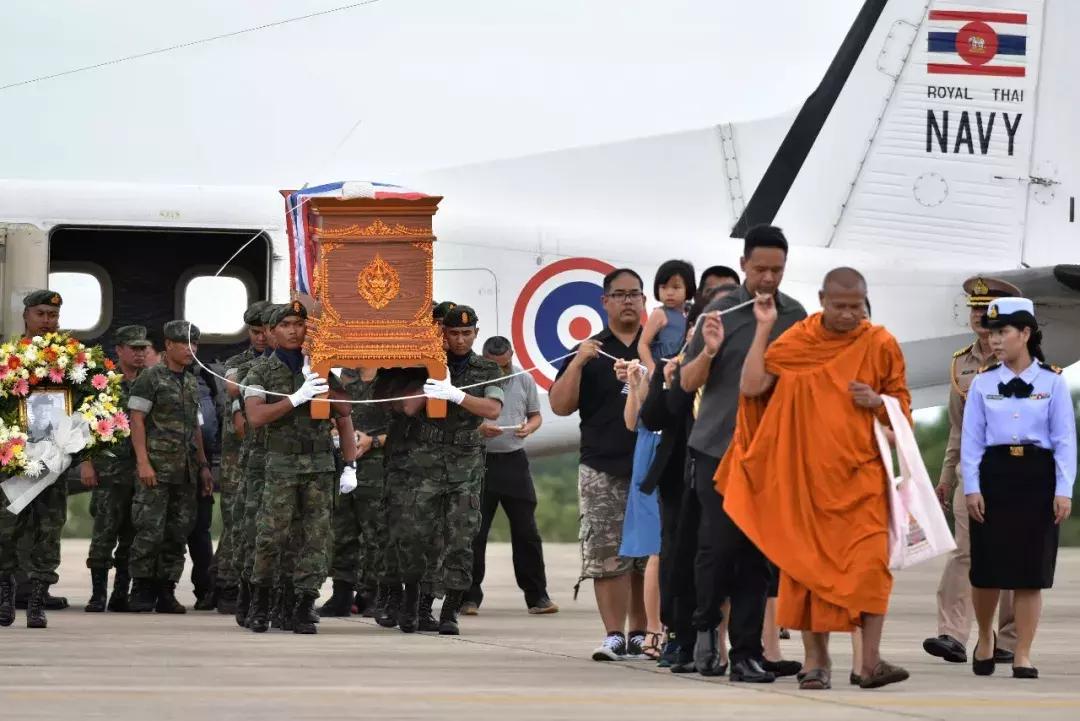 泰国营救被困少年,泰国深洞救援