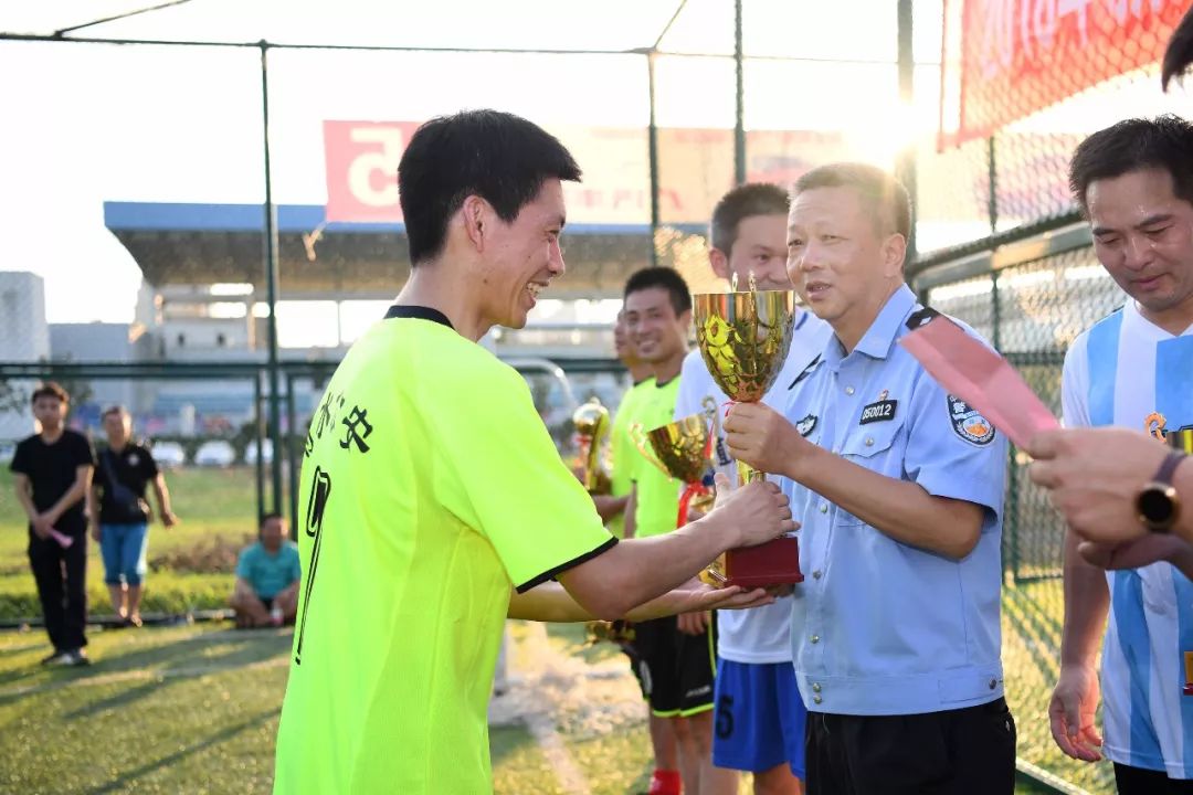真棒！渝水公安足球队勇夺全市公安机关“庆七一”五人制足球比赛桂冠