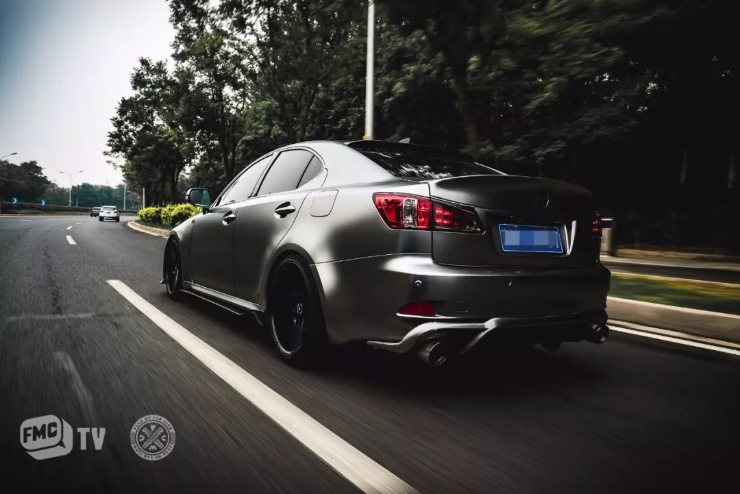 17万买低配迈腾,17万买迈腾