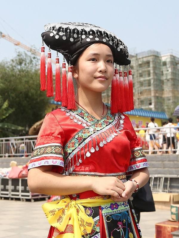 少数民族服饰云南文山的,云南文山州少数民族服饰展