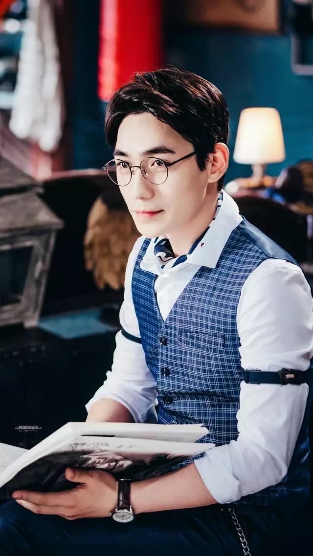 镇魂朱一龙绝美图,朱一龙路演镇魂女孩