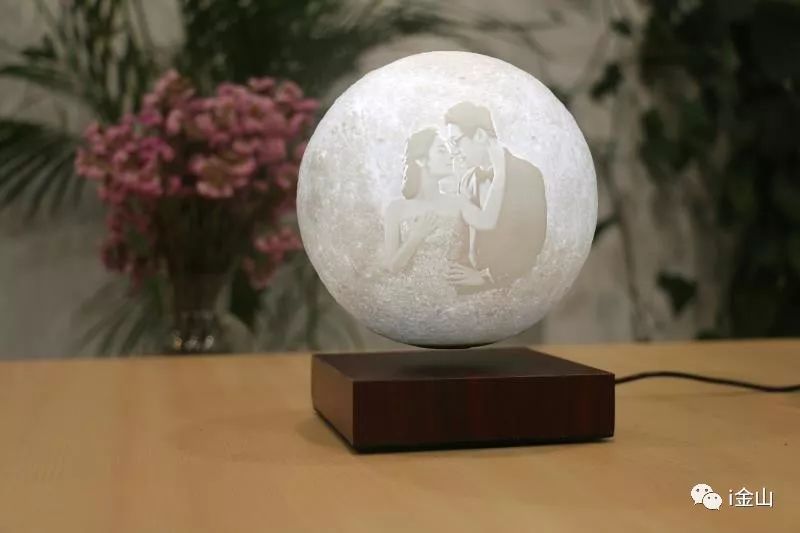 转发就有礼,现场抽奖嗨翻天!这样的特卖会你想参加吗?