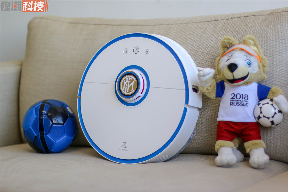 冲着这个「国米标」,买爆!石头扫地机器人国米版轻体验