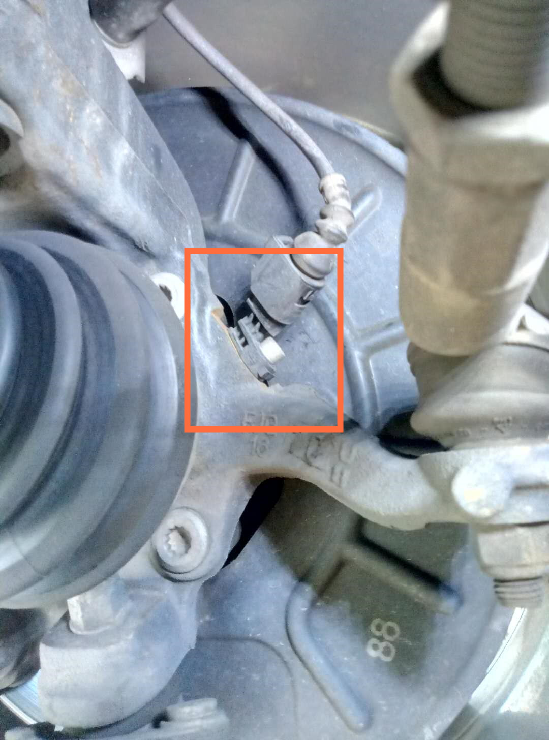 汽车仪表盘出现危险标志,车辆仪表盘指示灯警告灯的详解