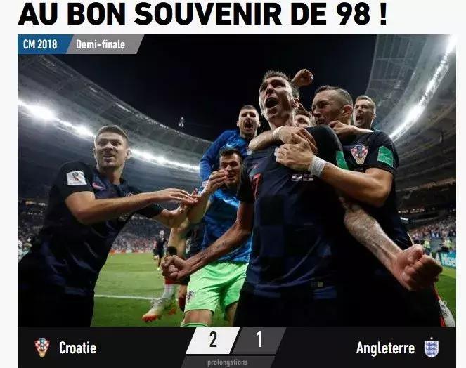 足球回不了家，哨响那一刻才知道，快乐只是你穿的保护色