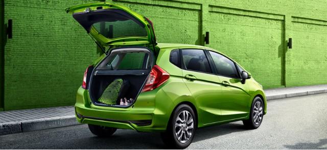 入手第一辆车怎么选,人生中的第一辆车怎么选