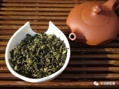 洗衣粉白糖消灭蟑螂,一勺洗衣粉