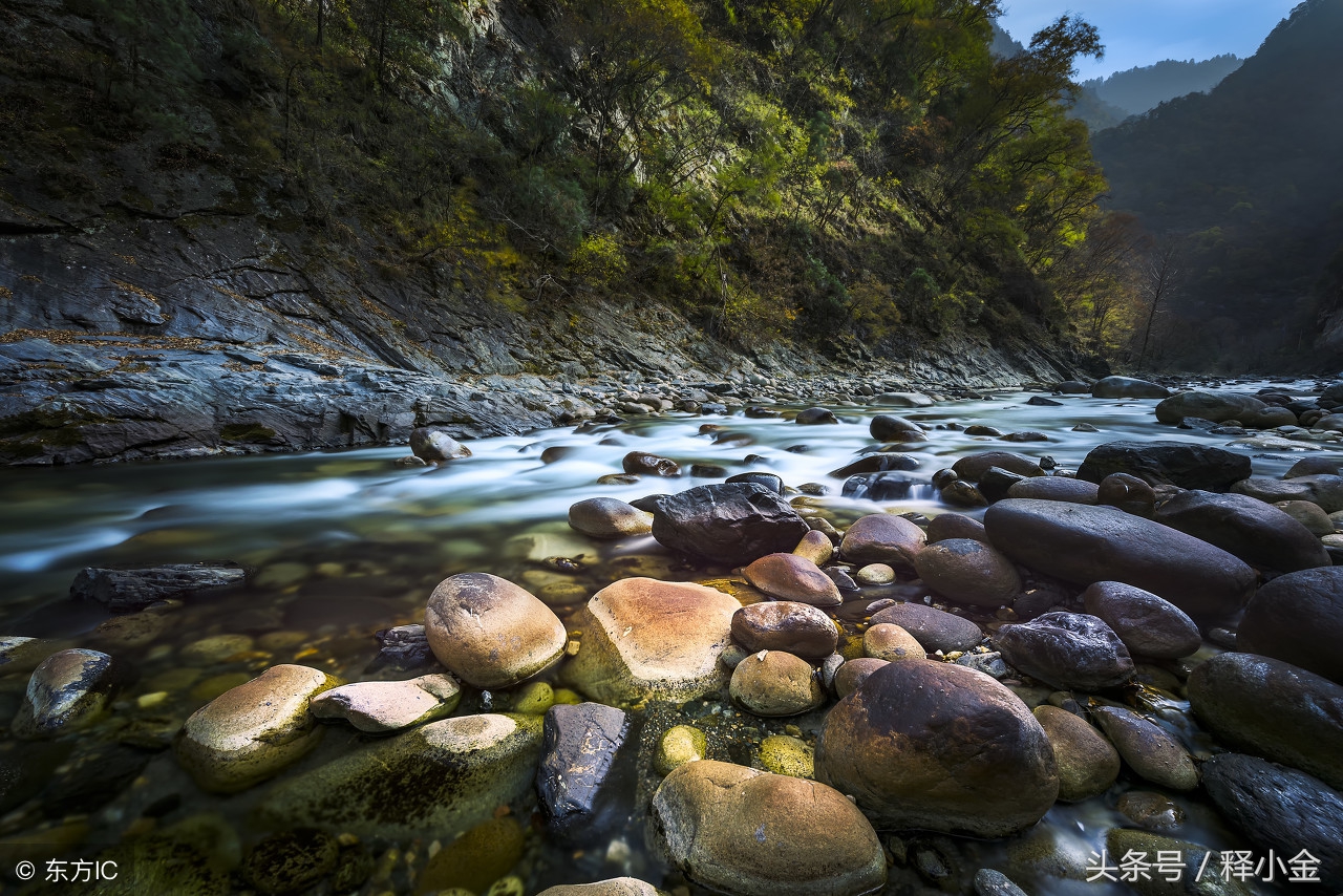 踢球全是假动作,踢球难免有失误
