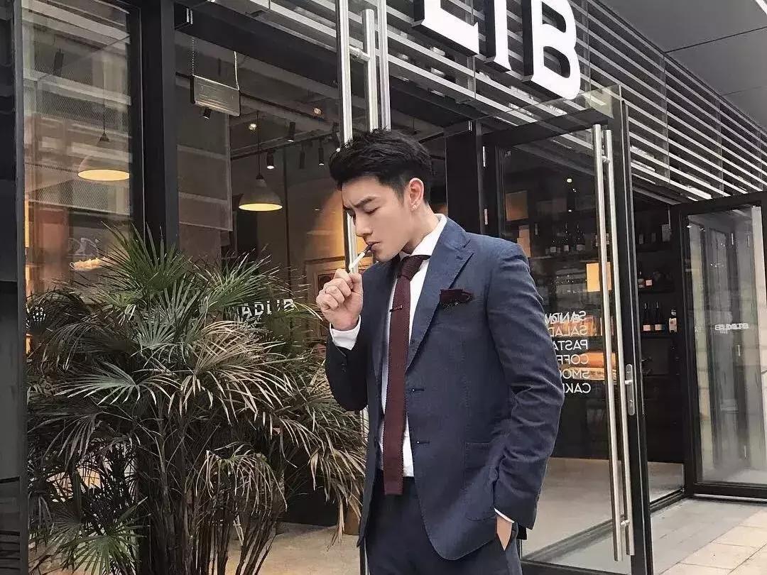 男人让女生吃避孕药就是不爱吗,让女生吃避孕药