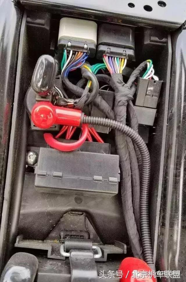 升仕310和宝马310对比哪个好,摩友对升仕350r的看法