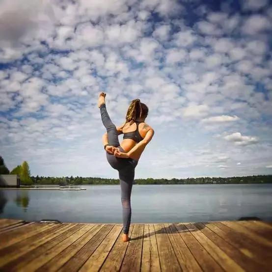 每天拉腿筋有啥改善,怎么矫正腿型让腿变得很好看