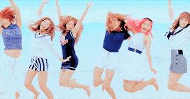 满屏的A4腰及大长腿，怎么办到的呢？