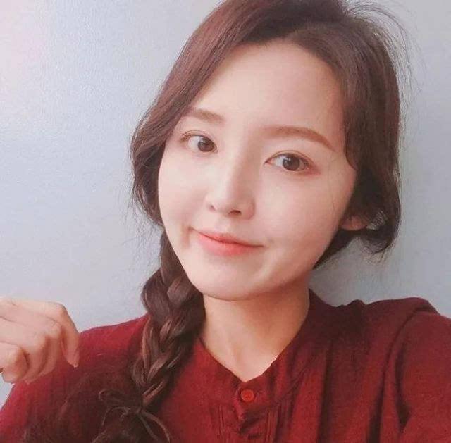 椭圆脸方下巴是什么脸型,下巴比较尖的脸型适合什么发型