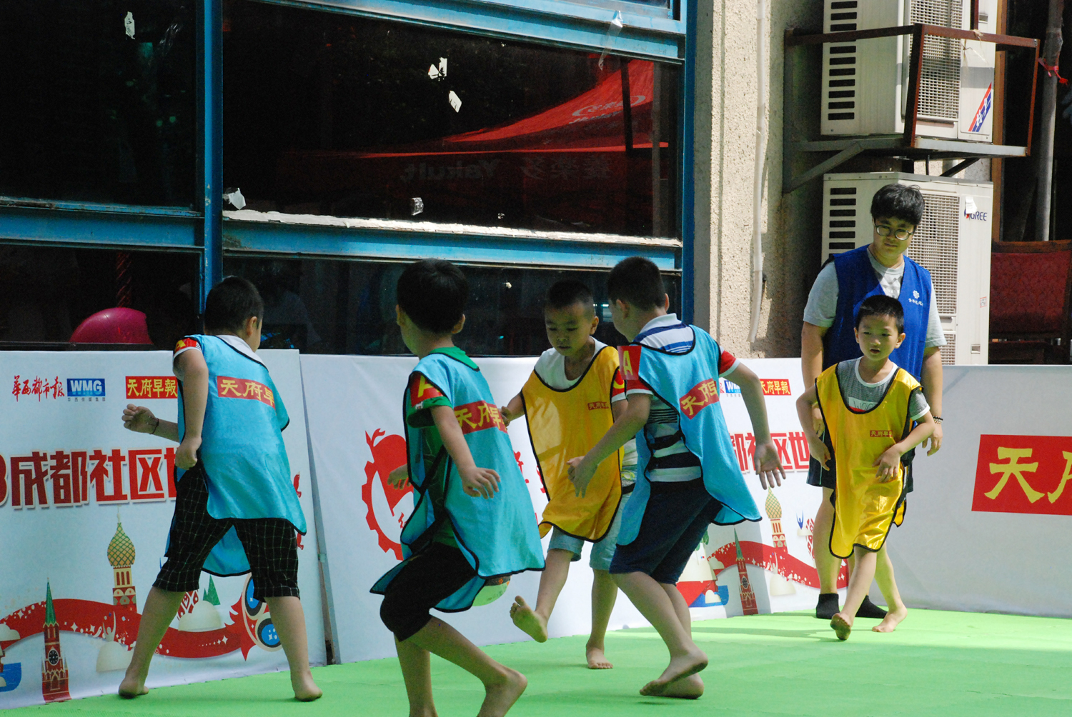 社区开展世界杯活动,社区足球联赛活动