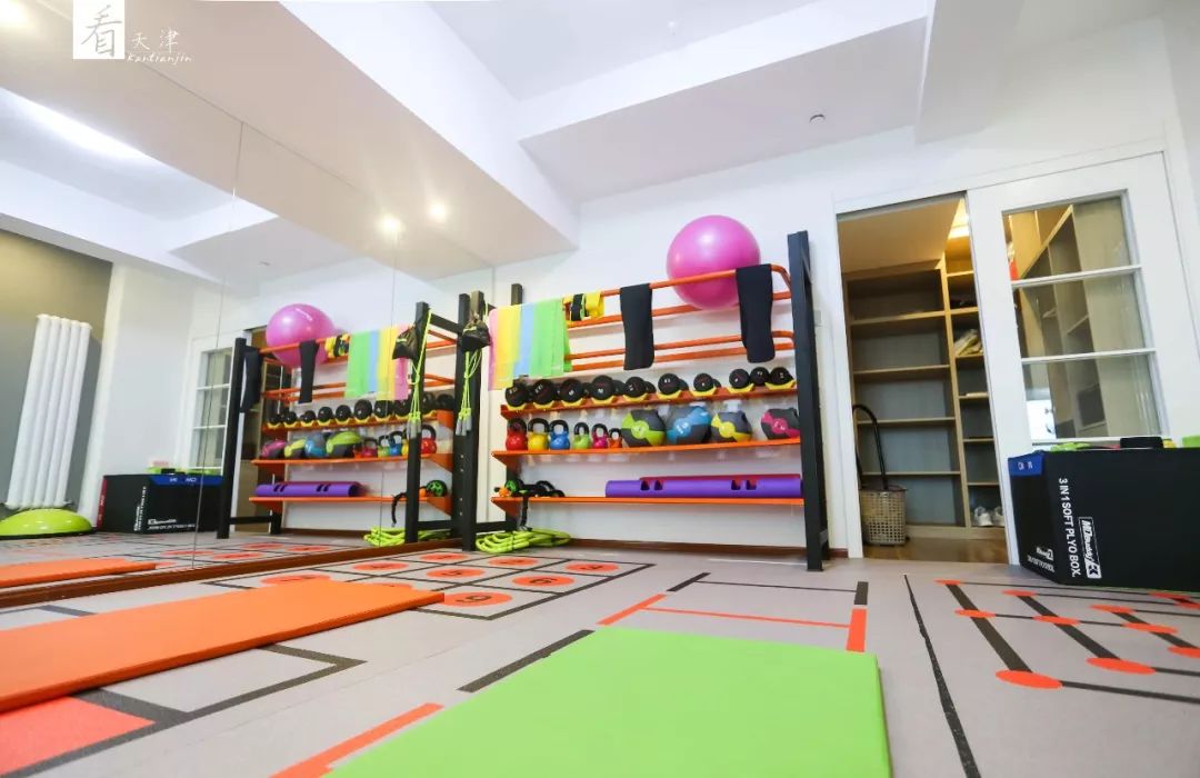 ems健身黑科技动作,ems健身黑科技上课视频