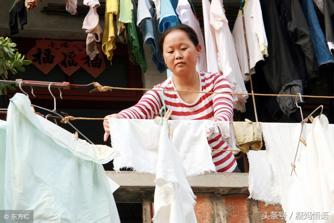 如何清洗宝宝尿布上的霉点,婴儿带有便便的尿布怎么清洗