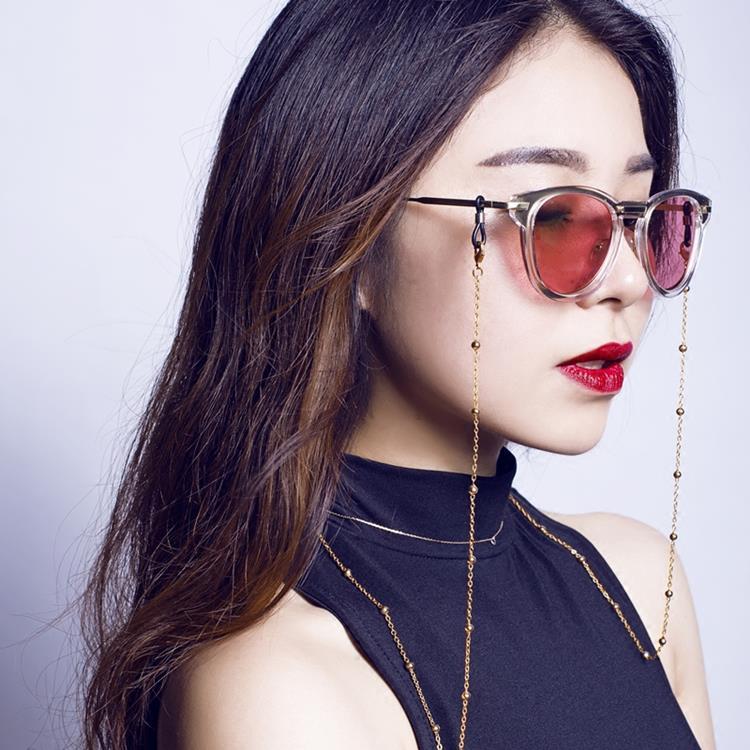 有了这时尚的眼镜链戴眼镜再也不显得古板了!