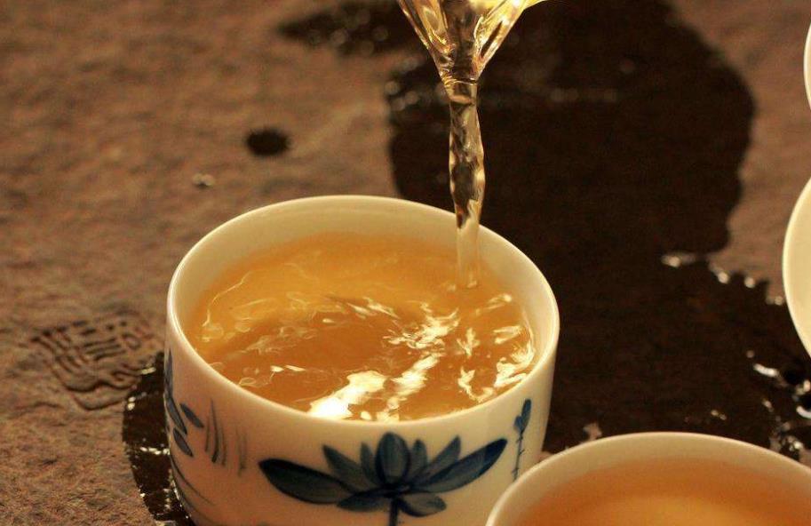 买普洱茶饼要注意什么事项,喝普洱茶注意事项和禁忌