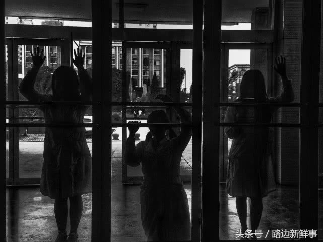 奇葩小学生毕业照,搞怪诡异的毕业照