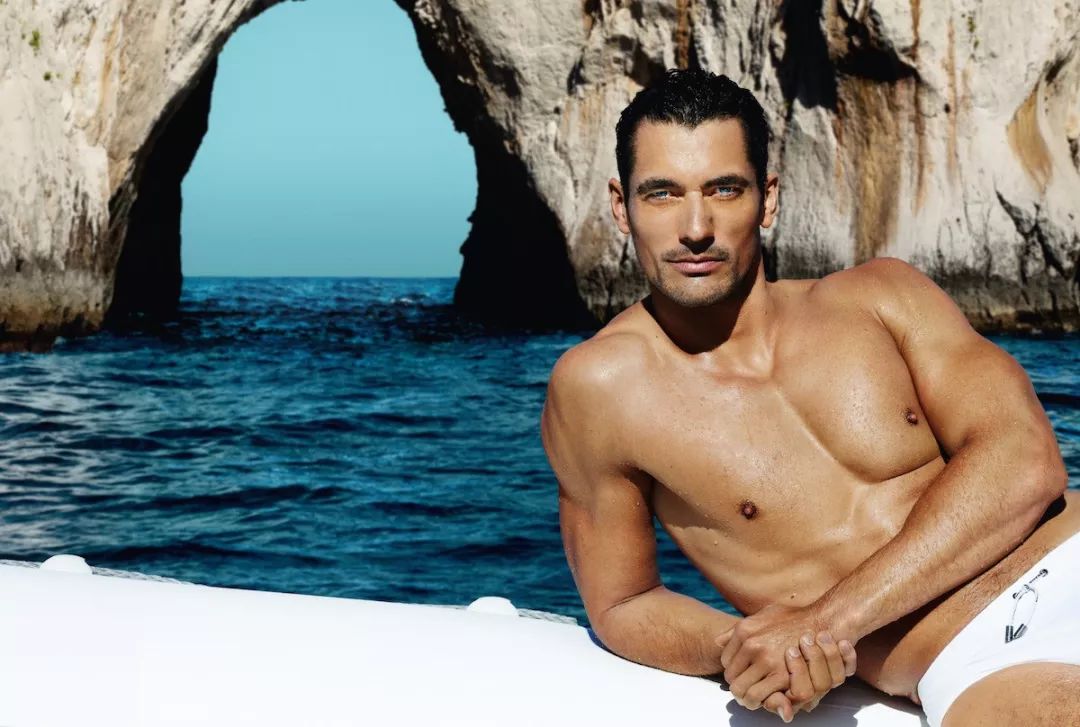 杜嘉班纳经典款香水,杜嘉班纳浅蓝色淡香水