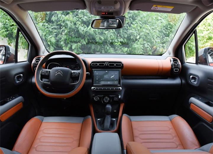 萌这个词来历,萌这个字念什么