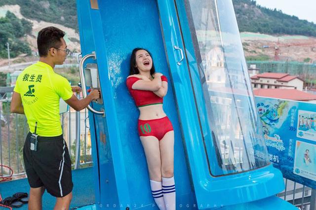 足球宝贝闯关小视频,足球宝贝水上冲关