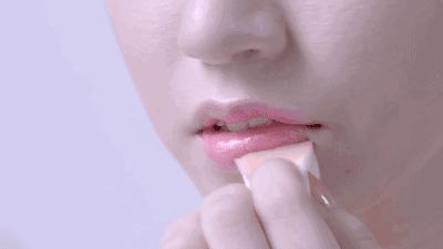 唇周有一圈黑,唇边一圈黑是什么原因