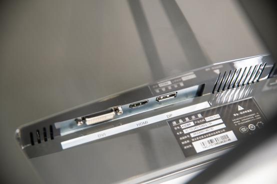 不能去现场看决赛？也许你应该组建一台看球神器