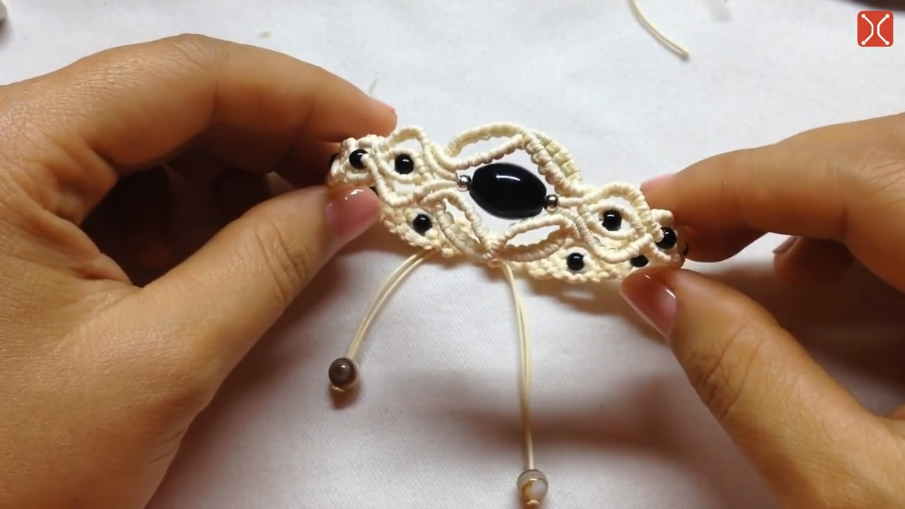 新款925银光面简约手工编织手链,红绳手链100种编织教程完整视频