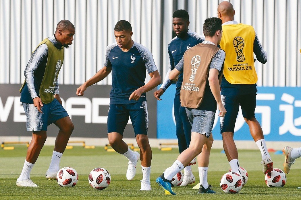 回顾2022世界杯决赛精彩瞬间,2018世界杯落幕解说