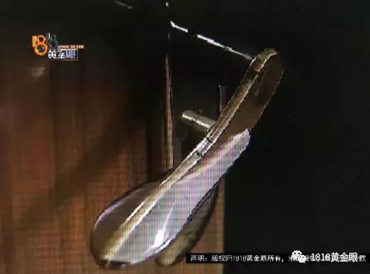 拿菜刀砍女人后续,邻居提菜刀砍门吓到女子后续