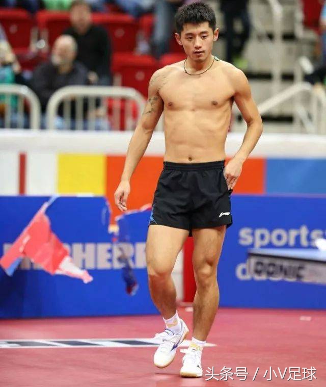 张继科林丹纹身,张继科纹身天使之翼图片