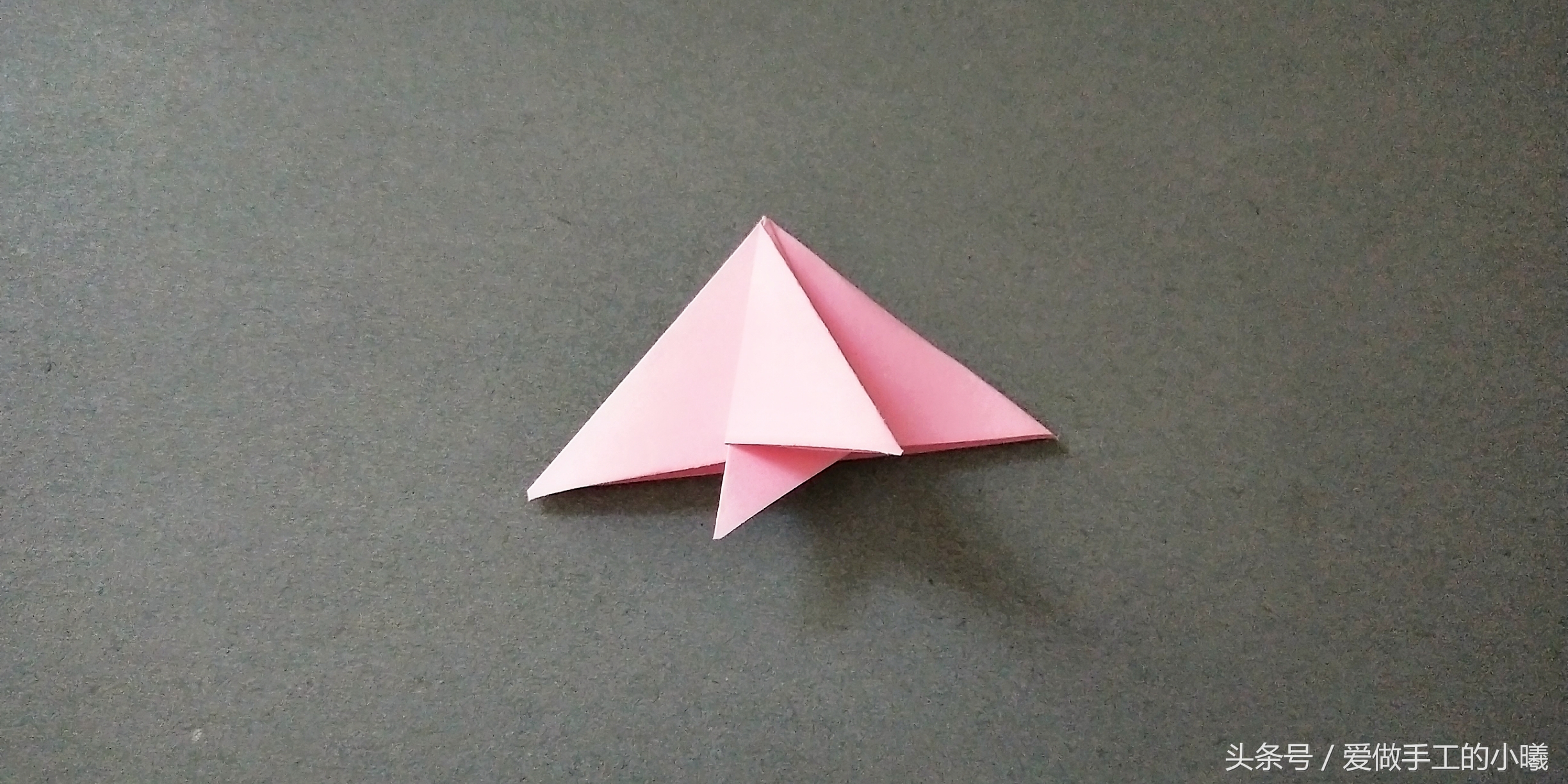 托班折纸简单小鱼的详细图,幼儿园简单折纸手工动物小鱼