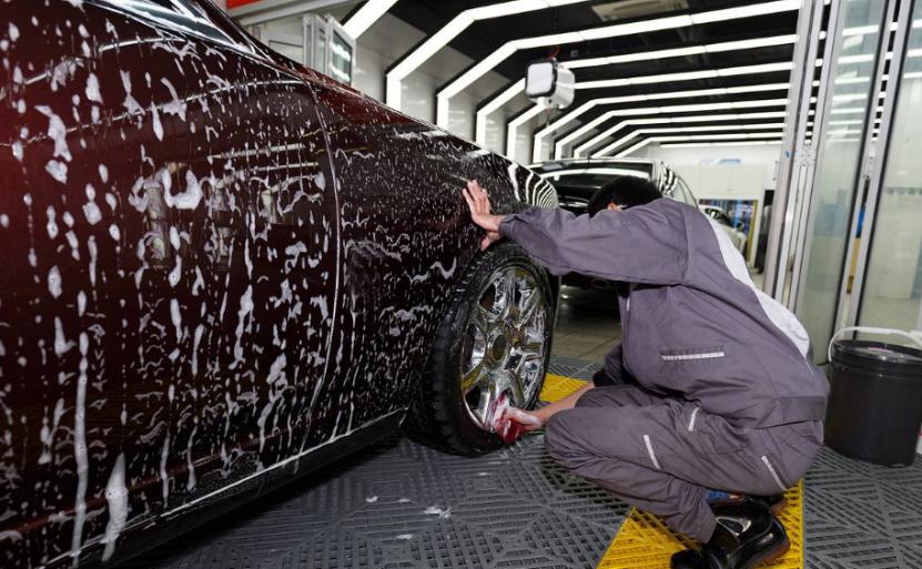 车漆怎么养护才正确,汽车如何正确使用车蜡养护车漆