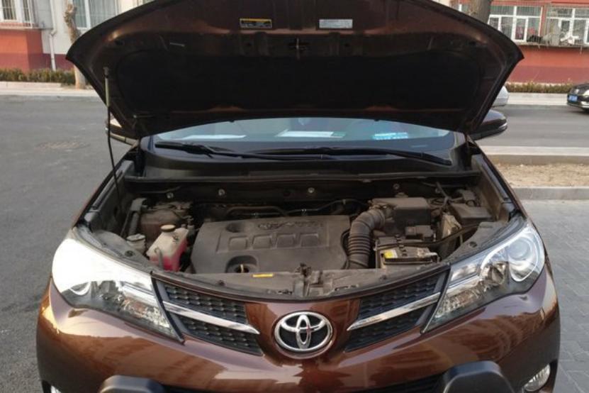 旧款rav4越野,如果不知道买啥车就去街上看看