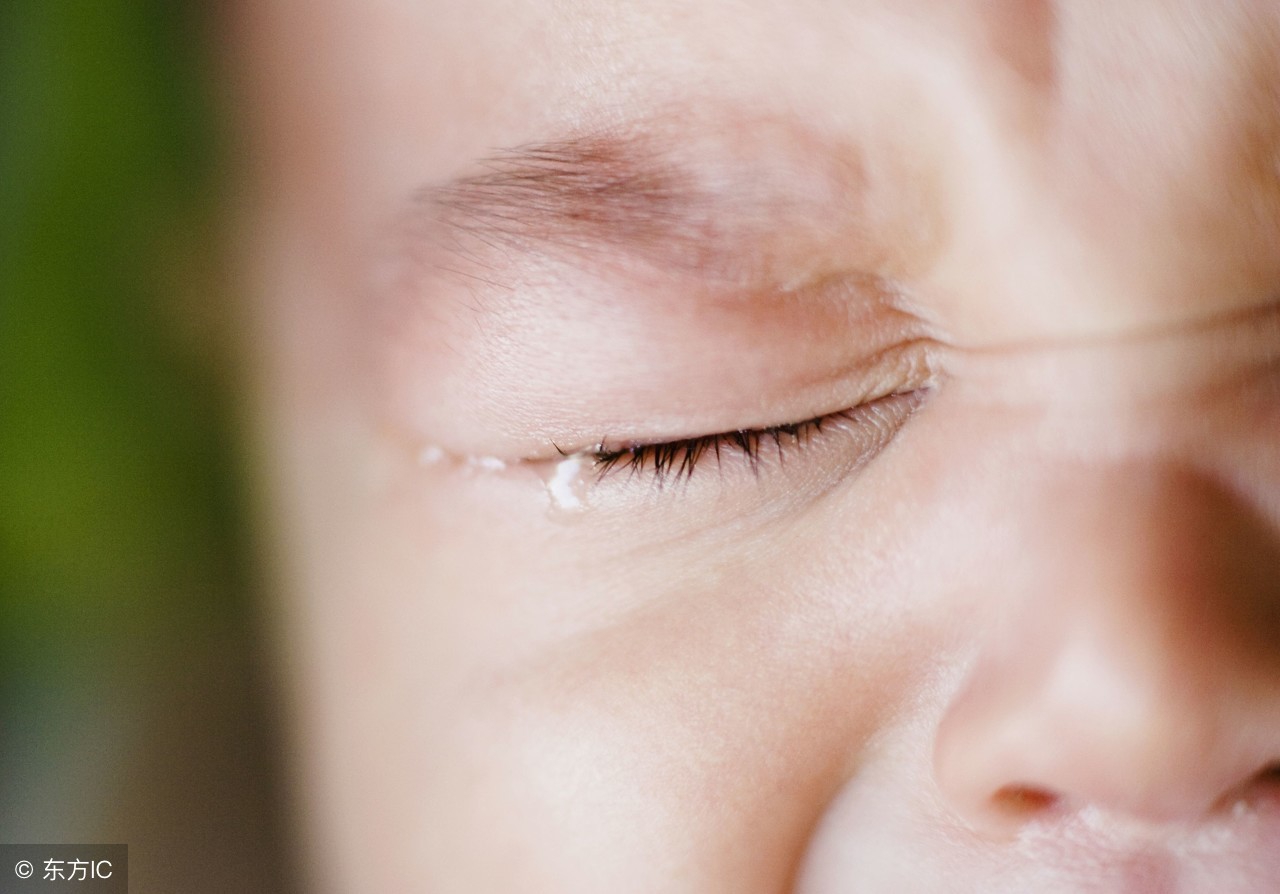 眼皮跳属于预兆还是正常现象,眼皮跳有预兆千万不可忽视