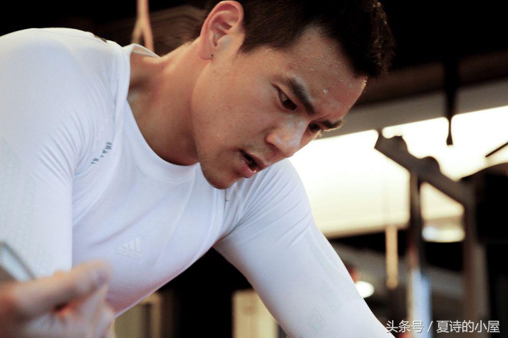 彭于晏全裸戏：谁能控制好肉体，谁就控制了人生