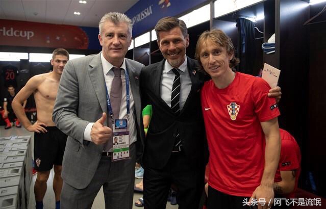 足坛历史十大球星排名,足坛历史100大球星排名