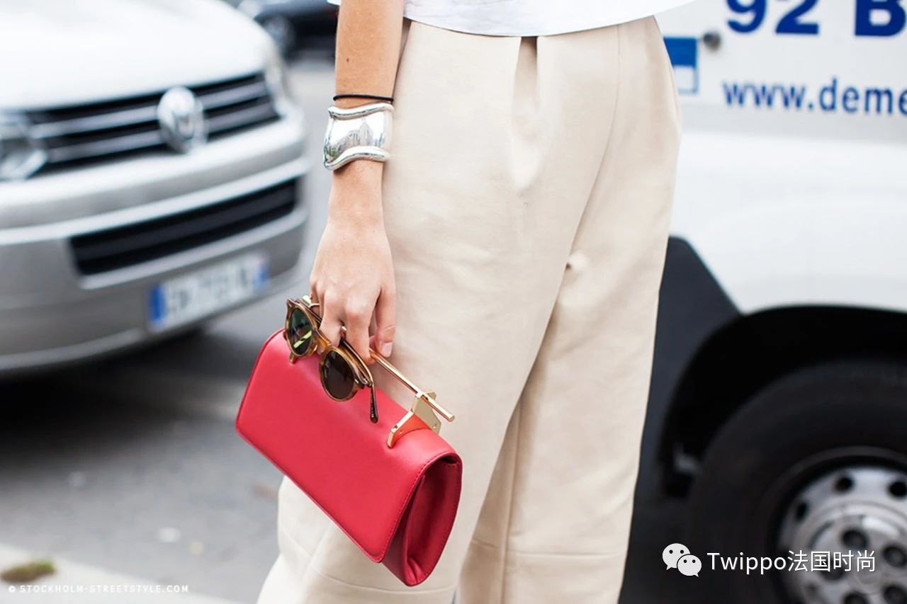 双肩包的几种背法,推荐平价双肩包三种背法