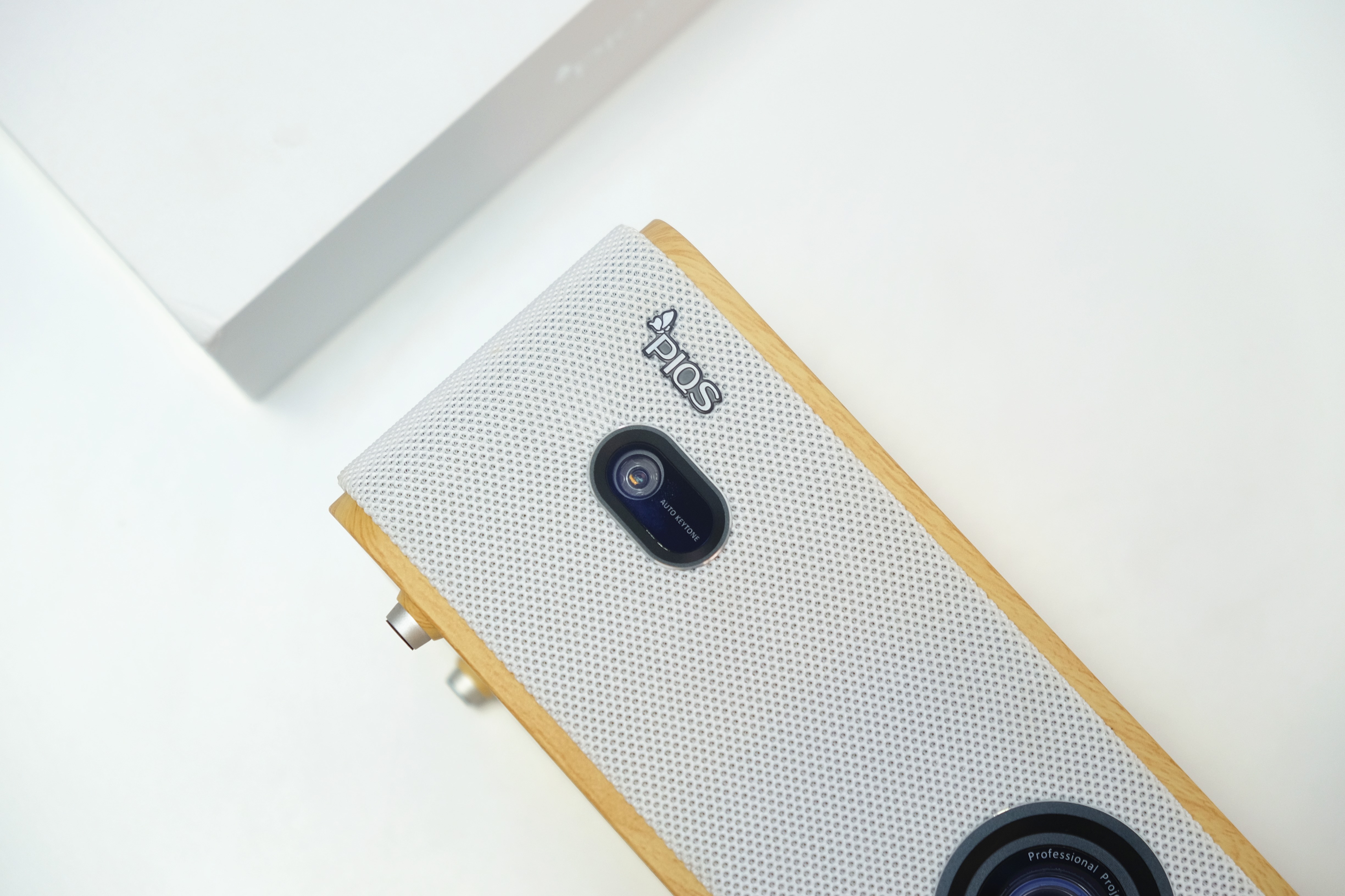 神画q1与f1投影仪评测,神画q1投影仪怎么样