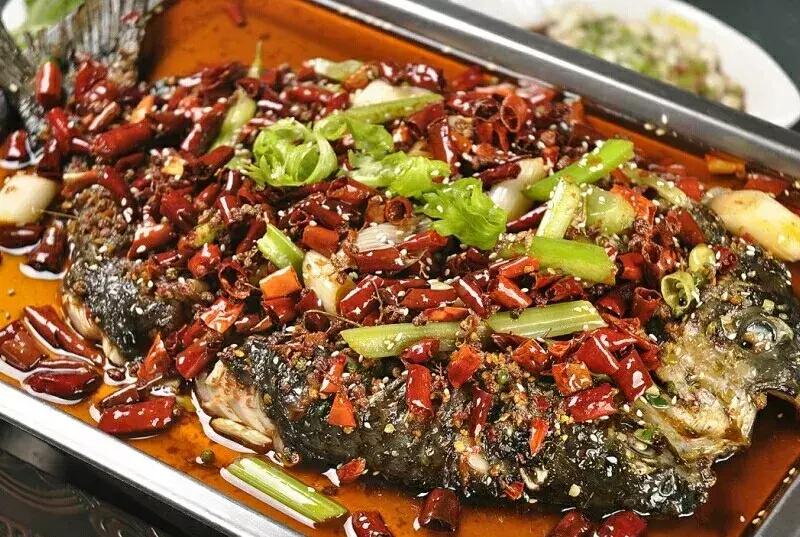 济南历下区半天妖烤鱼,济南小草屋诸葛烤鱼