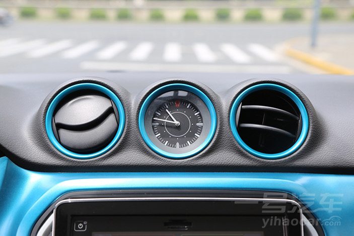 铃木维特拉长途测评,刚柔并济戈壁试驾长安铃木维特拉