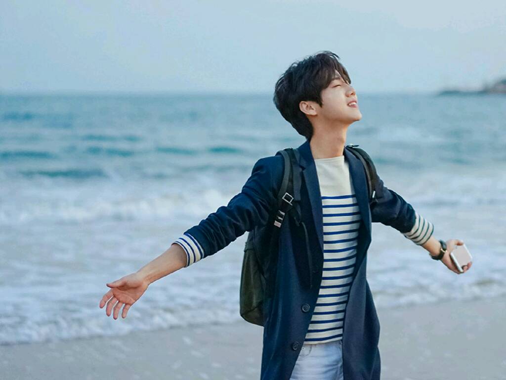 鹿晗和关晓彤甜蜜暴击花絮接吻,鹿晗和关晓彤甜蜜暴击吻戏花絮