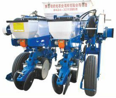 中国玉米全程机械化,玉米农业机械最先进机器